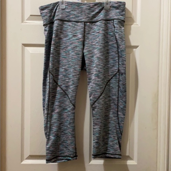 3/4 workout pants - Picture 1 of 3